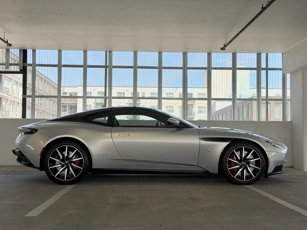 2017 Aston Martin DB11 — photo 2 of 40 — Turismo Auto Group