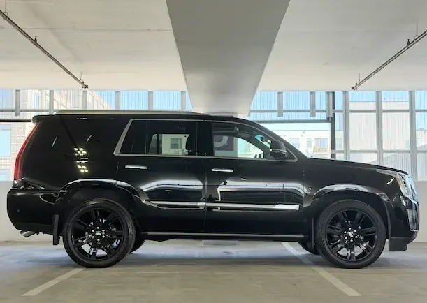 2018 Cadillac Escalade Premium Luxury — photo 1 of 34 — Turismo Auto Group