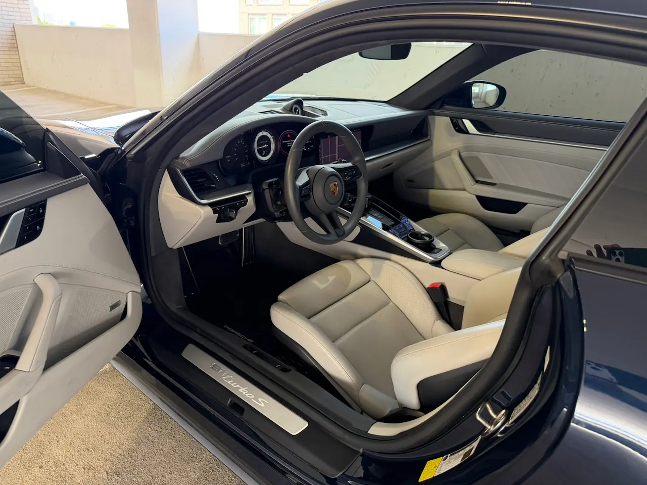 2021 Porsche 911 Turbo S — photo 17 of 27 — Turismo Auto Group